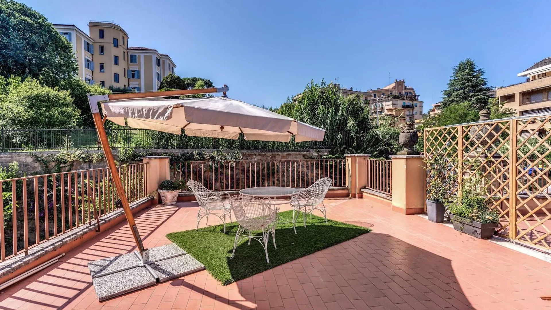 Villa Alberici Rom 0*,